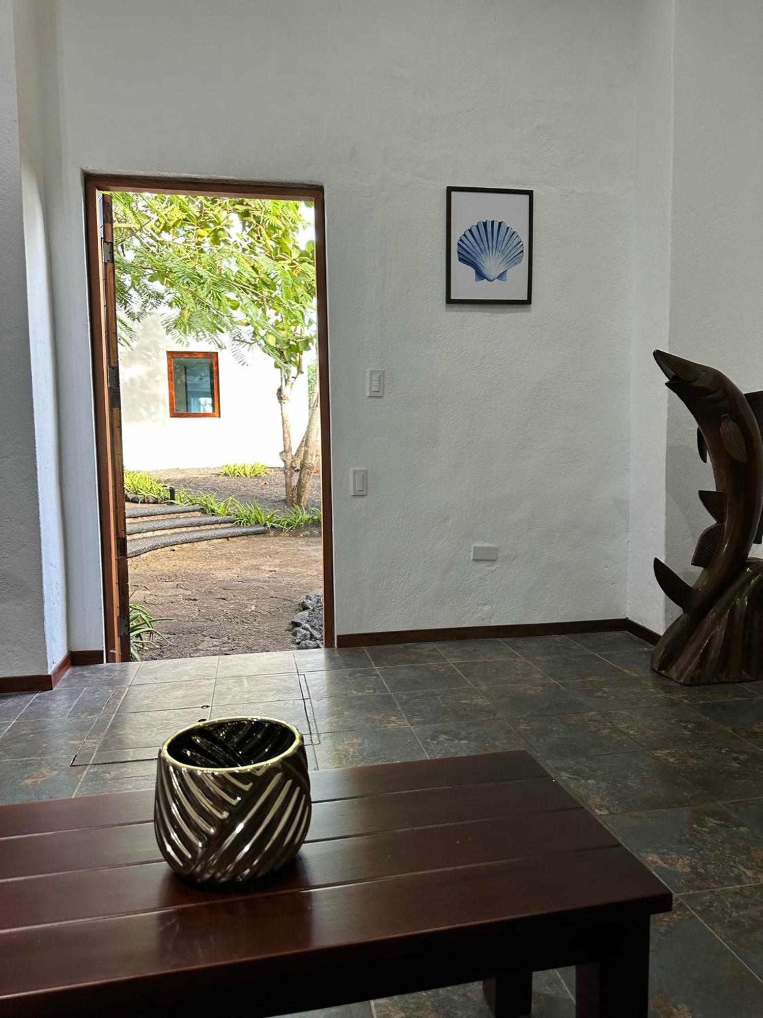 Hotel Villa Escalesia Galapagos Puerto Ayora  Dış mekan fotoğraf